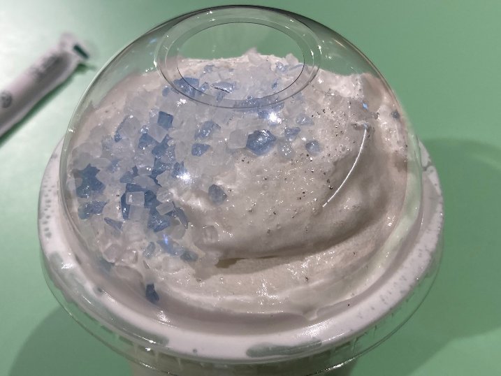 マカダミア ホワイトスノー チョコレート フラペチーノ拡大