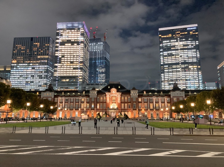 幻想的な夜の東京駅 丸の内駅舎