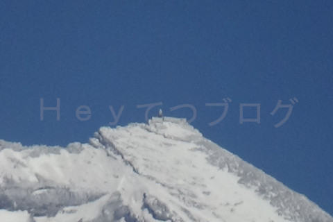 富士山麓_朝霧高原-剣が峰の観測所?