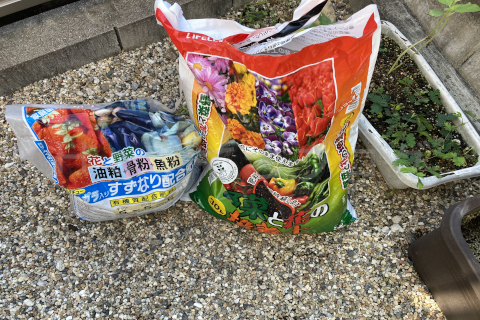 2025年7月第2週_今週もすずなりと培養土で追肥